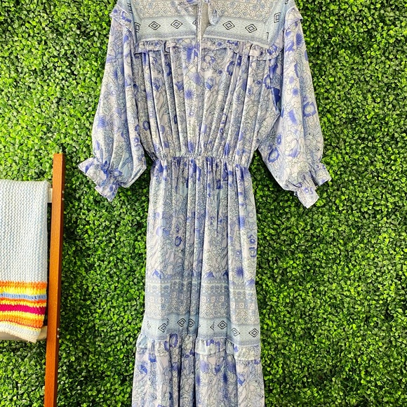 Retro Maxi dress full of uniqueness! - Picture 2 of 9